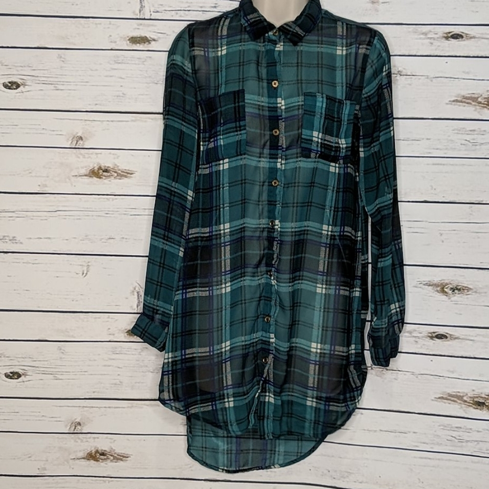 Charlotte Russe Sheer Long Flannel extra small